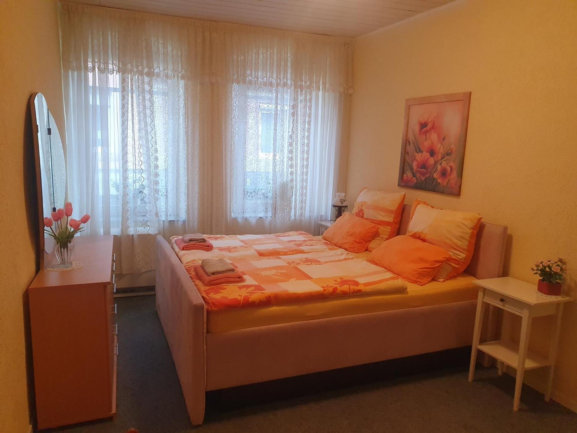 Guest House Grünstadt Esterno foto